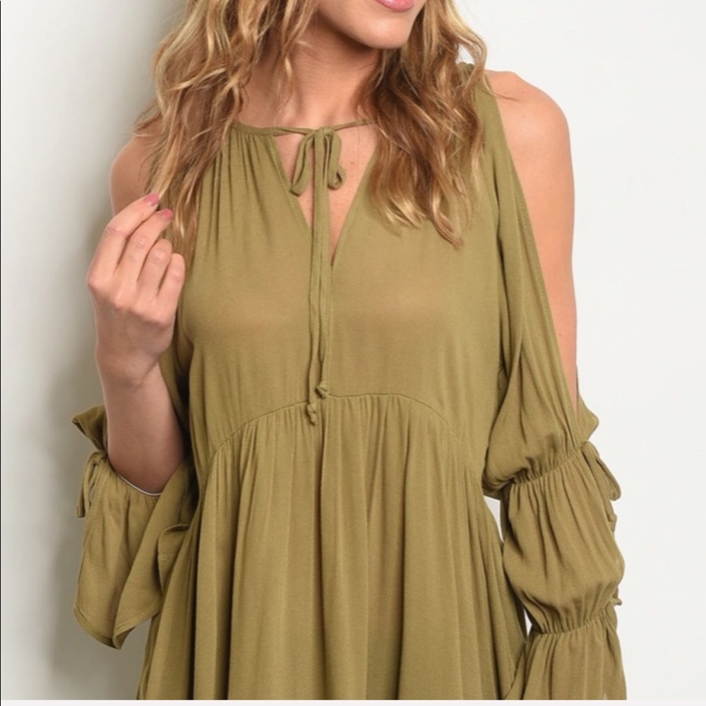 Open Shoulder Tunic - Picture 2 of 4